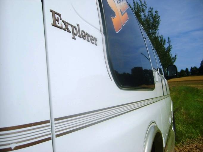 Explorer Van 34 